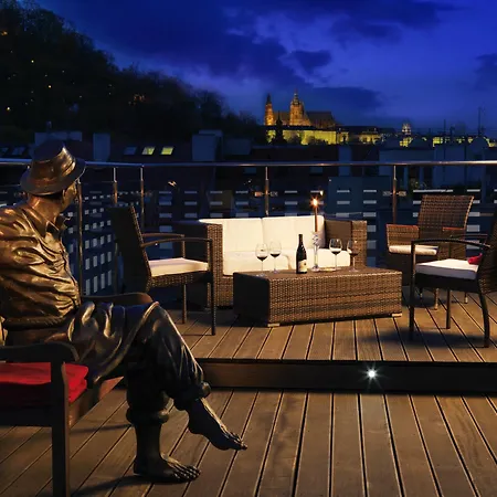 Julian 4* Prag