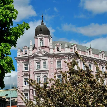 Opera Hotel 4*
