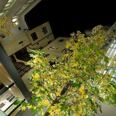 Hotel Three Crowns 3*