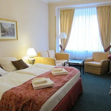 Mira Hotel