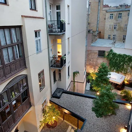 Szálloda Three Crowns