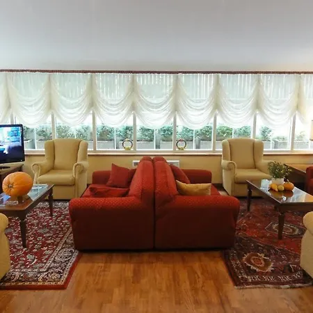 فندق مالا سترانا