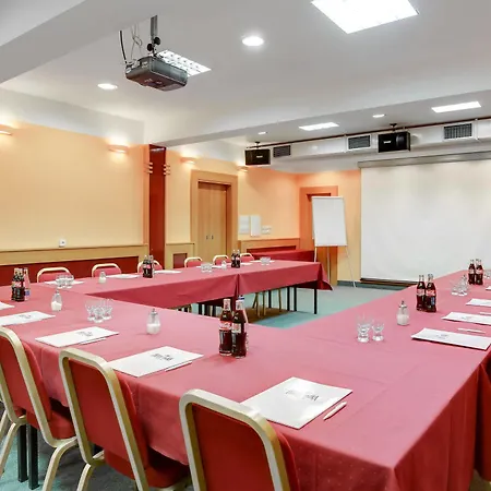 Astra Hotel 3*
