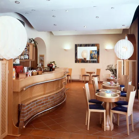Ea Tosca Hotel Praga