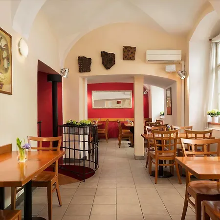 Hotel Mostecka 12