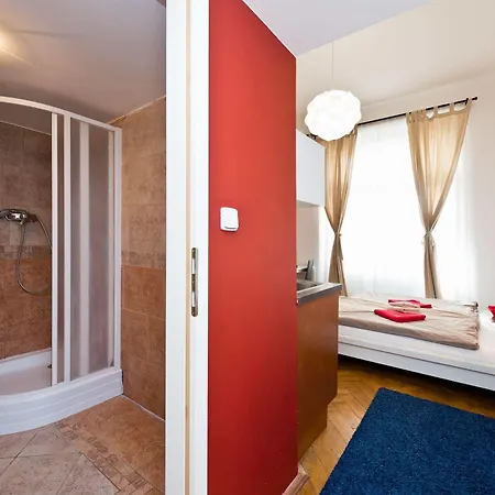 Hostel Budget