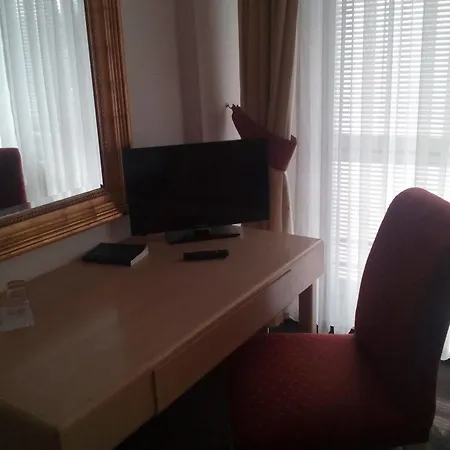 Hotel Oaza Praha 3*