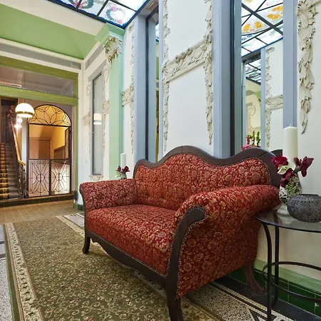 Prague Holiday Apartments Aparthotel 4*