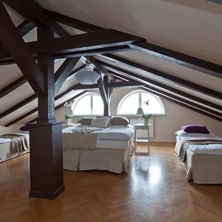 Prague Holiday Apartments Aparthotel 4*