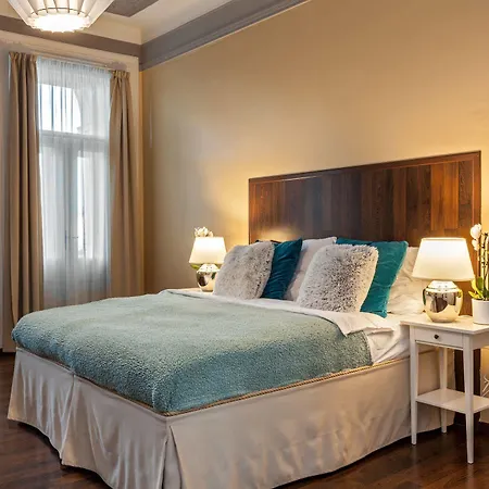 Prague Holiday Apartments Aparthotel 4*
