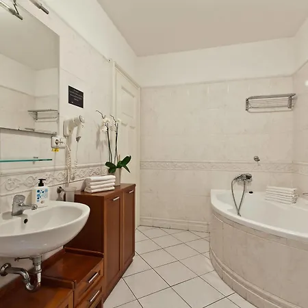 Lovely - Truhlarska Apartment
