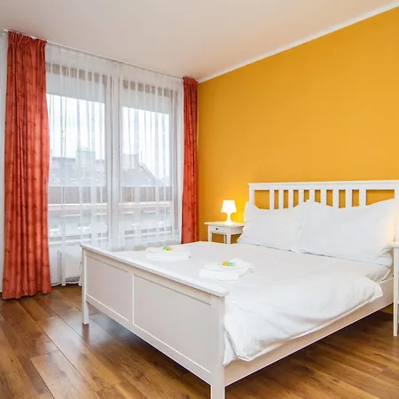 Apartment 3d *