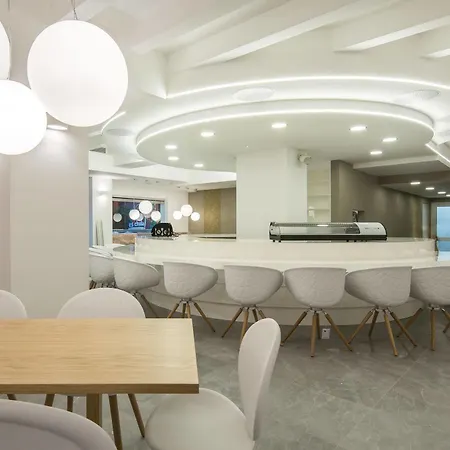 Merchants Crown Suites And Spa