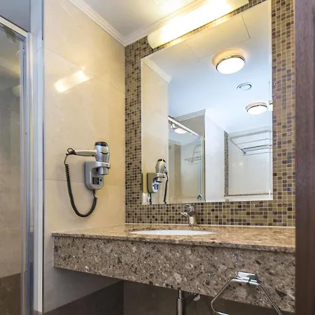 Hotel Merchants Crown Suites And Spa Prague