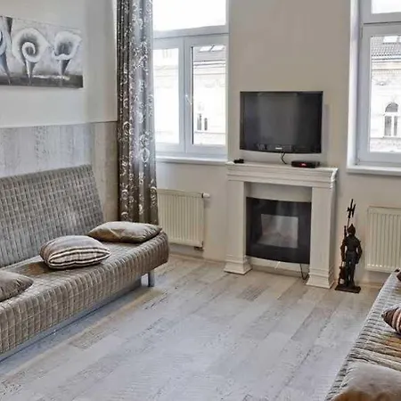 Royal Court Legerova Prag