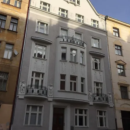 Victoria Design Stays - Apartment Slavojova *