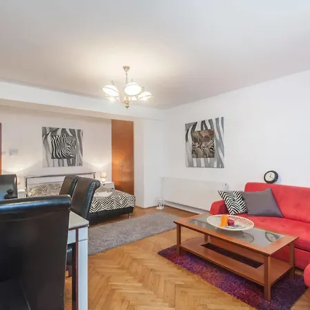 Apartment Long *