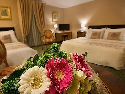Angelis Hotel 4*