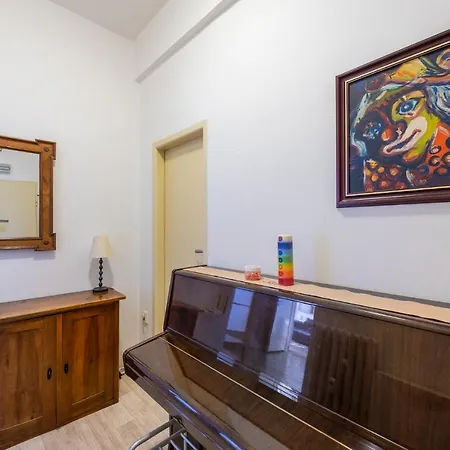 Apartment Piano *