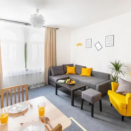 Little Tom Apartment *