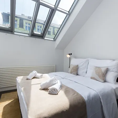 Empirent Beautiful Duplex *