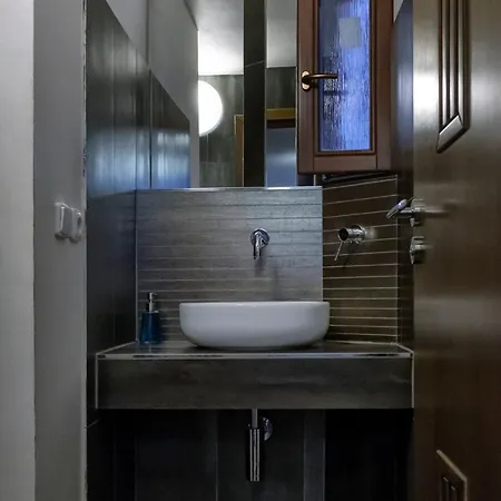 Hostel One Míru