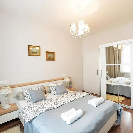 Best Place Apartment *