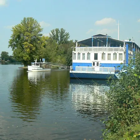 Racek Botel Prague
