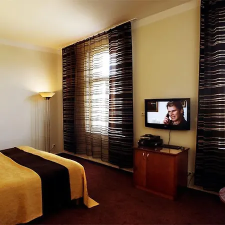 Andel 3*
