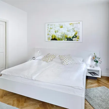 Downtown Mala Strana Apartment