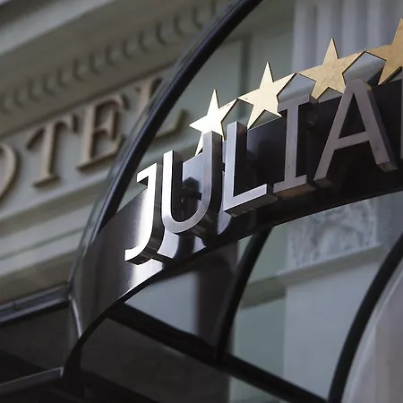 Julian Hotel 4*