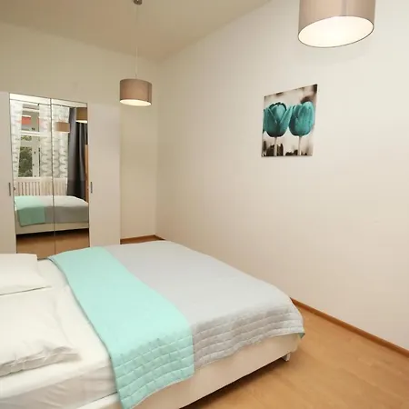Ge Apartment *