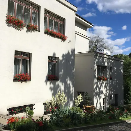 Jana - Domov Mladeze Prague