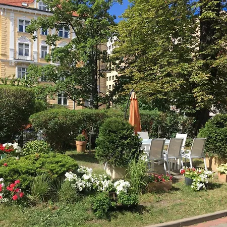 Jana - Domov Mladeze Prague