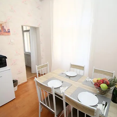 Apartment Beautiful Ujezd *