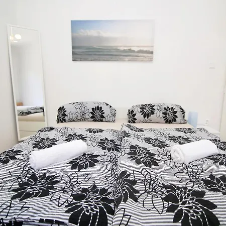 Beautiful Ujezd Apartment Prague