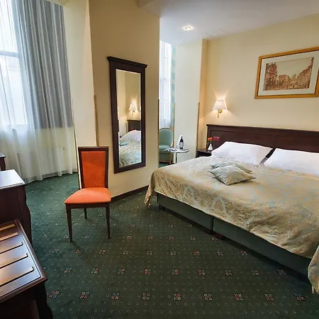 Ea Downtown Hotel 4*