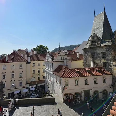 U 3 Pstrosu Отель 4*