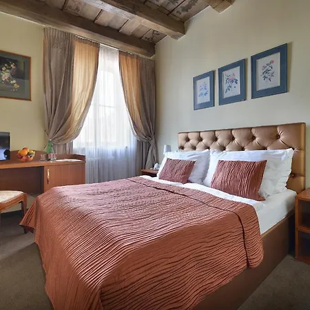 U 3 Pstrosu Hotel 4*