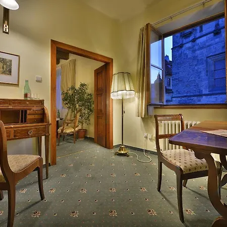U 3 Pstrosu Hotel
