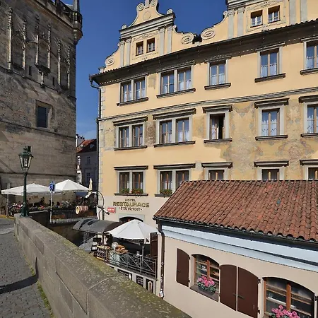 U 3 Pstrosu Praha