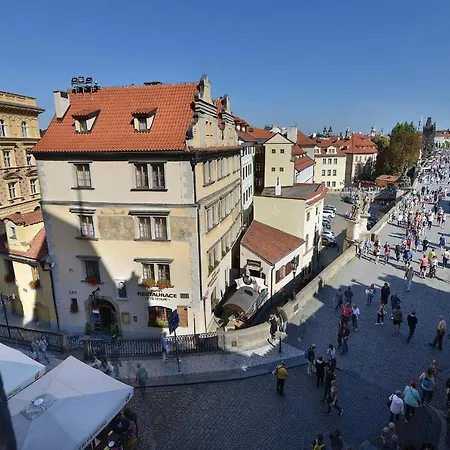 U 3 Pstrosu Hotel Praha