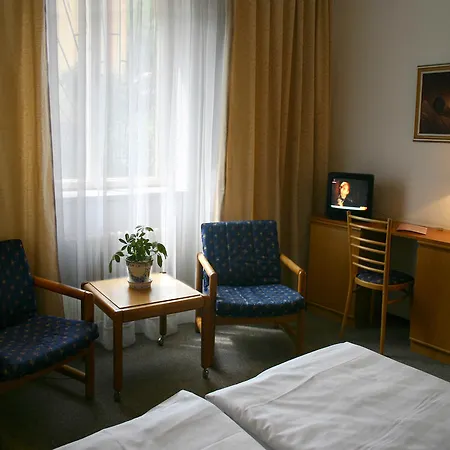 Ea Jasmín 3*