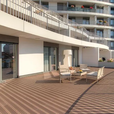 Exclusive In Luka Apartment