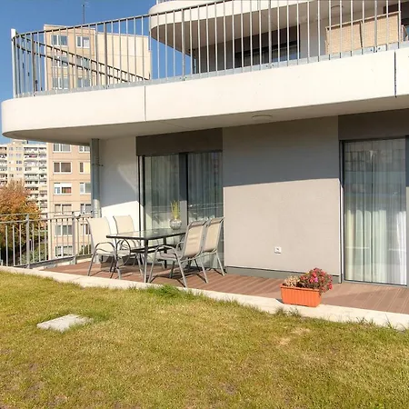 Exclusive In Luka Apartment