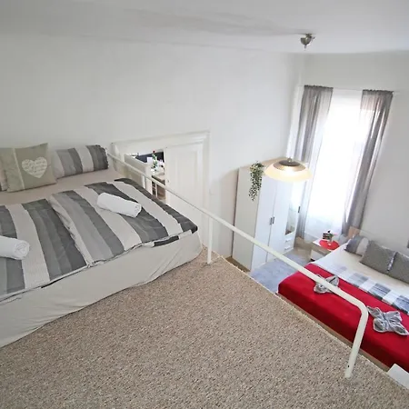 Beautiful Ujezd Apartment
