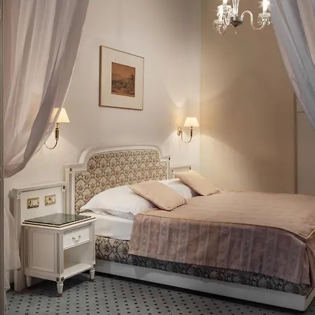 Ambassador Zlata Husa Szálloda 5*