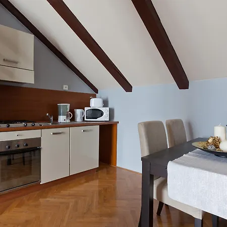 Prague Holiday Apartments 4*