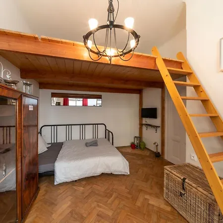 Premier Vodickova Apartment Prague