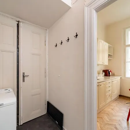 Premier Vodickova Apartment *
